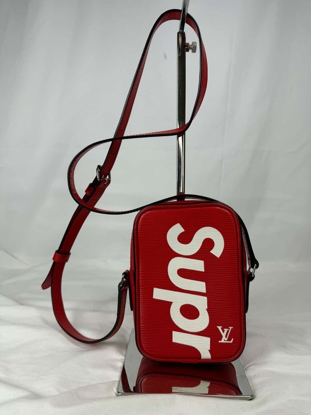 Louis Vuitton x Supreme Danube PM Red Epi Leather Shoulder Bag SPB-TS 370245
